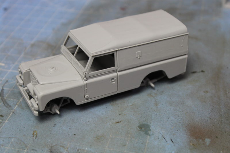 Italeri Land Rover 109 LWB Test Fitting The Roof