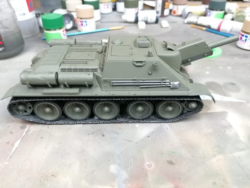 Fitted The Tools And The Tracks On The SU-122 Scale Model Tank