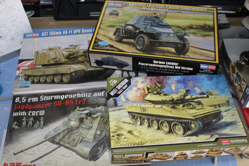 plastic scale model tanks, self propelled gun and scout car