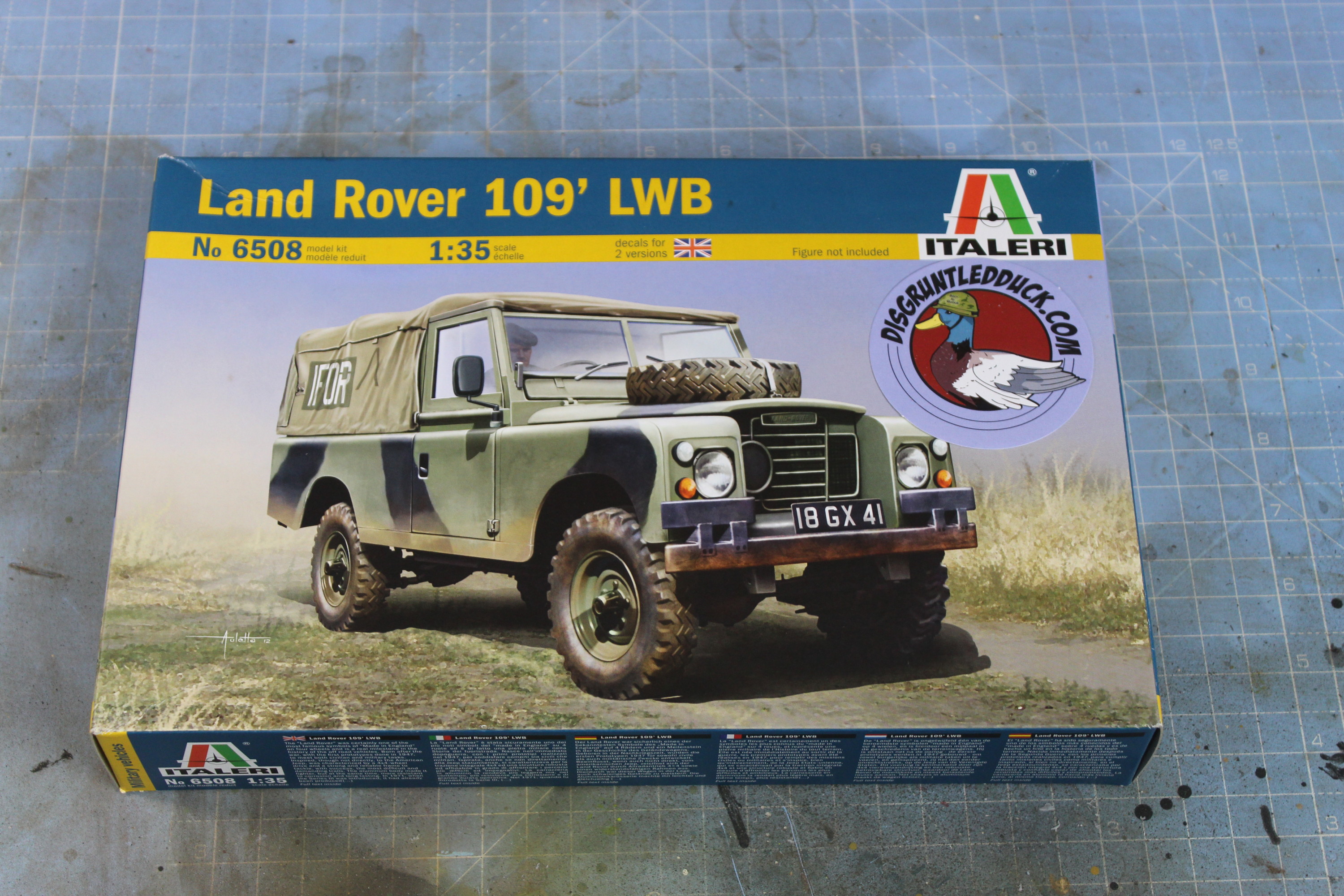 Italeri 1//35 Land Rover 109 LWB Plastic Model Kit 6508