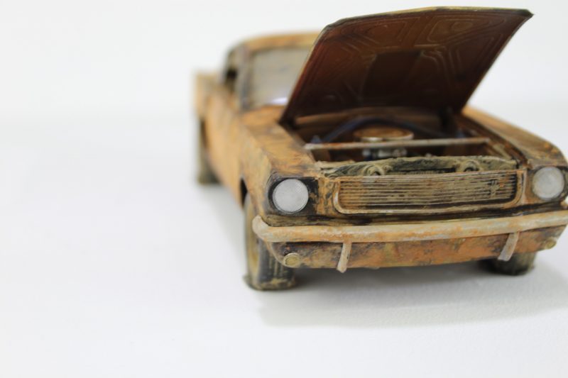 124th Scale Abandoned Rusty Mustang Car Model